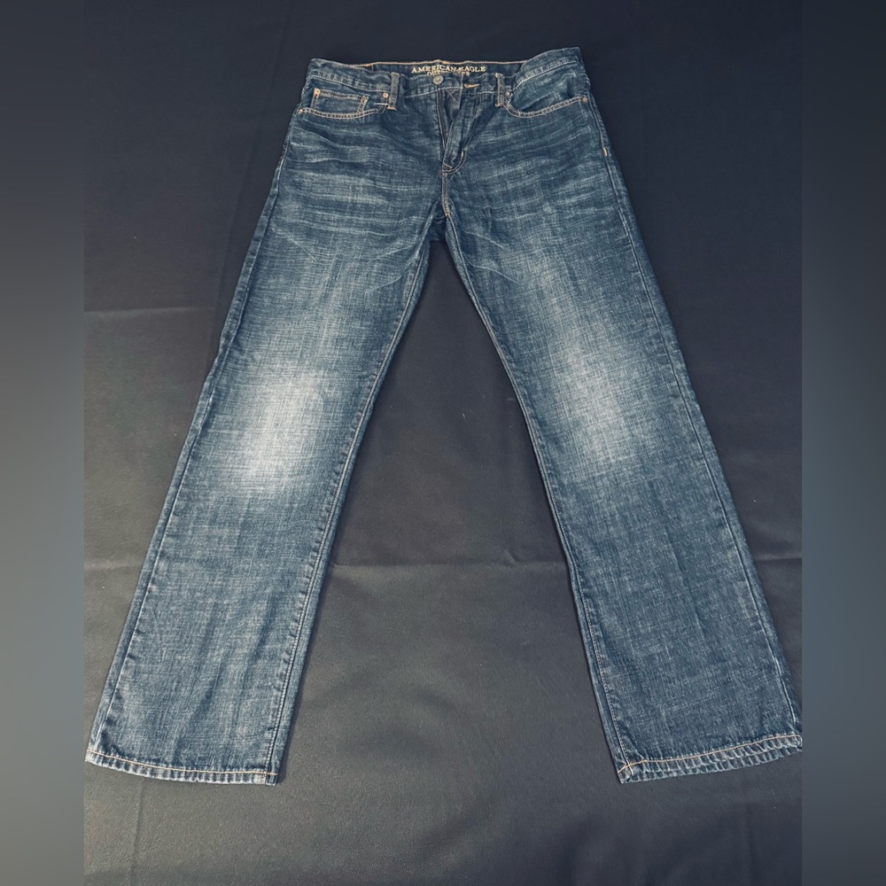 American Eagle Outfitters Men’s Relaxed Straight Fit Jeans. Size 34 x 32.